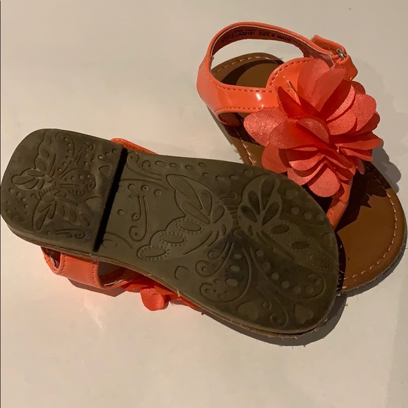 Laura Ashley sandals size 6 in coral - Picture 5 of 5